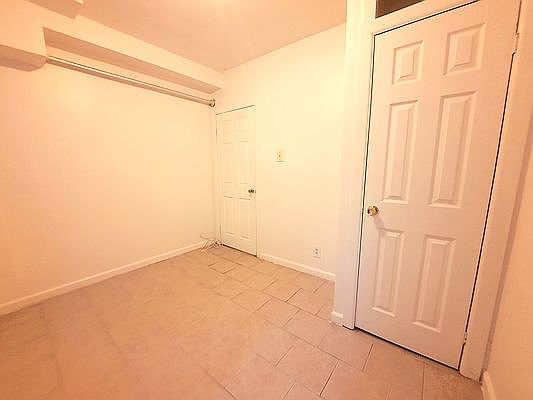 4th image of 28 Saint Nicholas Pl #1T