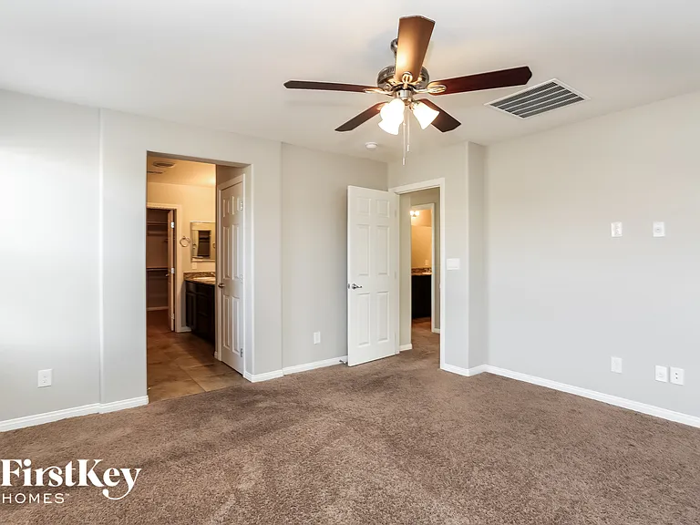 4340 Stardusk Falls Ave — Photo 9