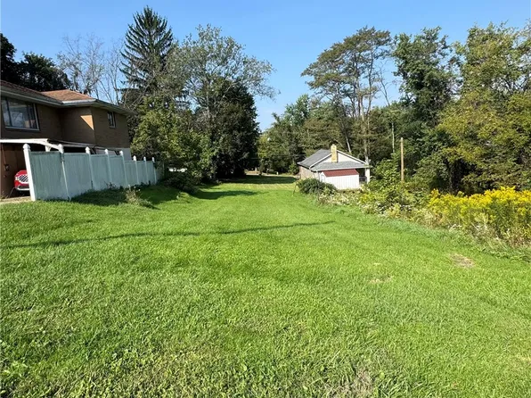 Ellsworth St, Steubenville, OH 43953