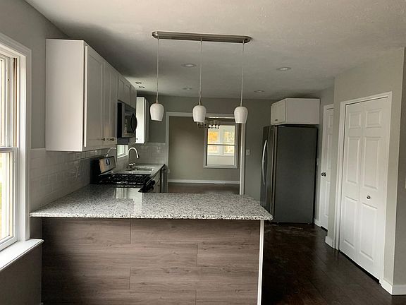 2nd image of 1111 East Ave