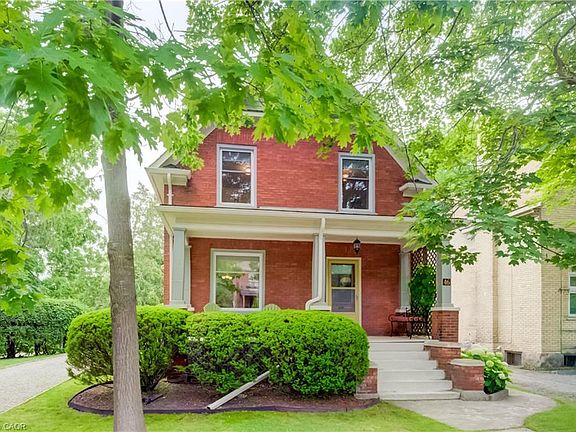 2nd image of 46 Ellen St W