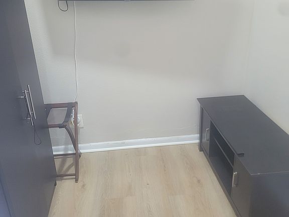4th image of 8401 Barrett Pl
