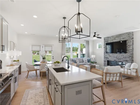 10948 Rushing Rapids Ln, Glen Allen, VA 23059