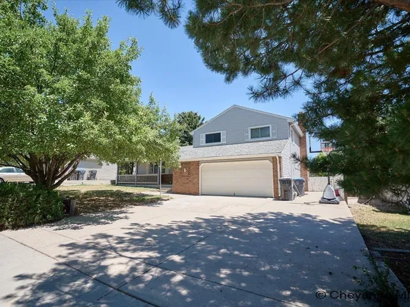 5221 Bowie Dr, Cheyenne, WY 82009