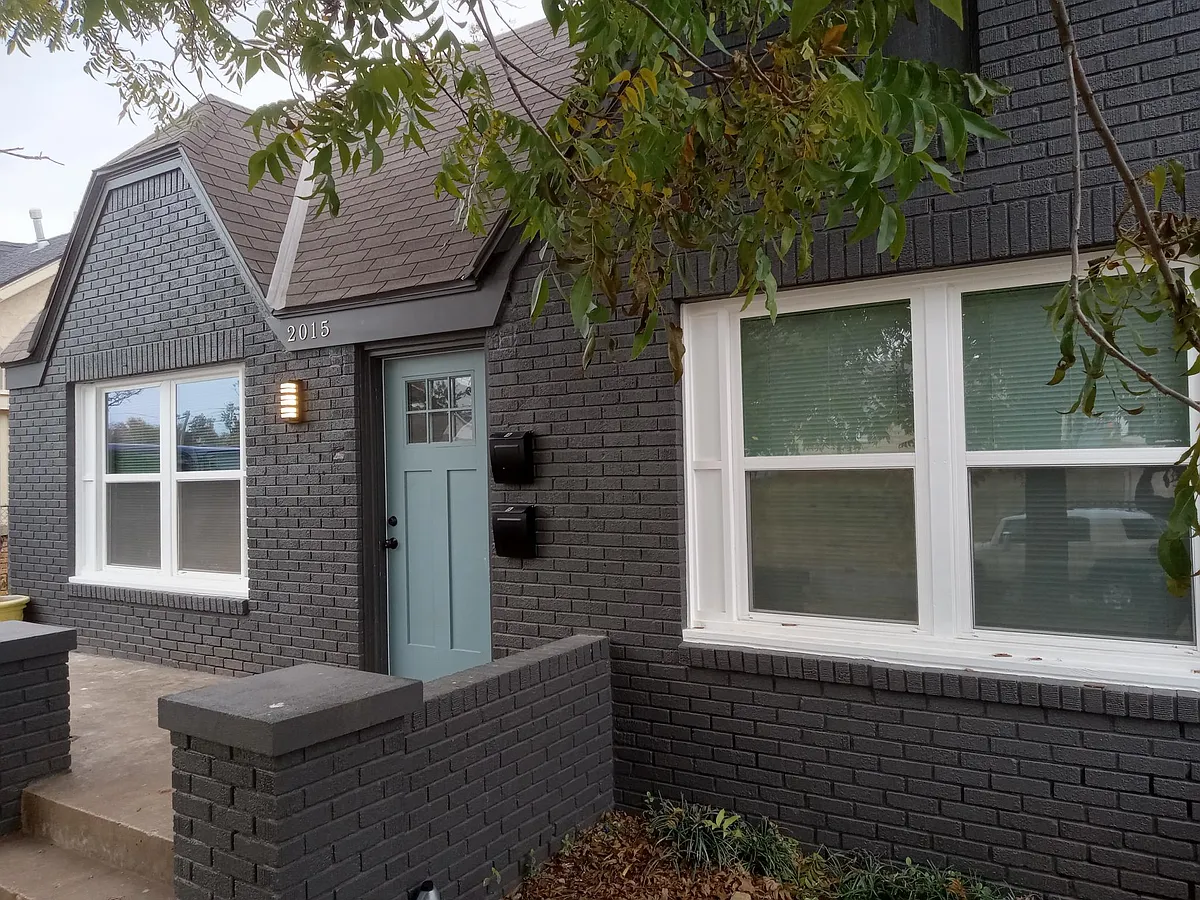 Building Photo - 2015 NW 28th St