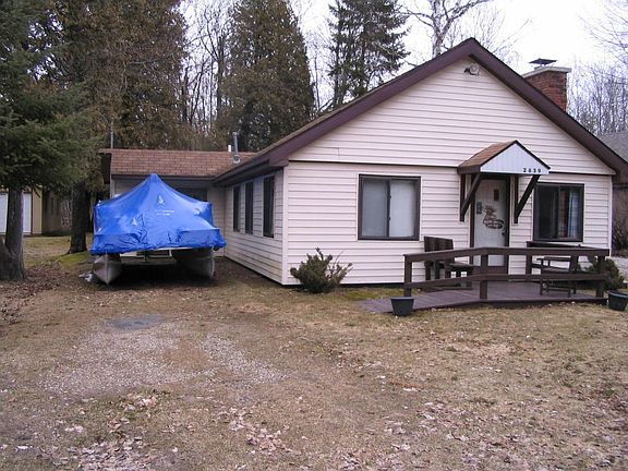 2nd image of 2639 E Lake Shore Dr