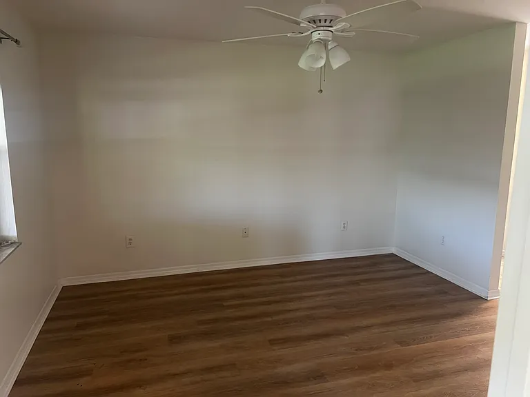 4025 Vermont Ln — Photo 18