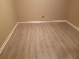 421 Redding Rd APT 100, Lexington, KY 40517