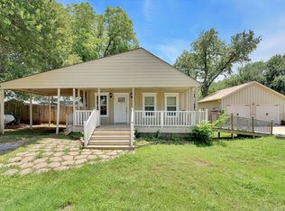 506 Redbud Ln, Grapevine, TX 76051