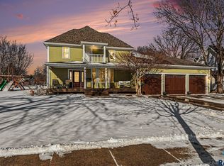 505 N Cedar St, Luverne, MN 56156