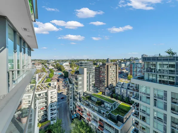 110 Switchmen St #1801, Vancouver, BC V6A 0C6