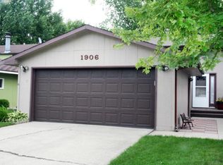 1906 Park Blvd S, Fargo, ND 58103