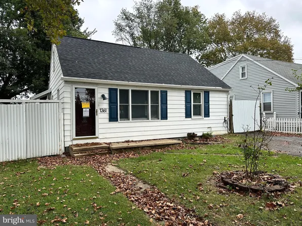 1361 Glen Moore Cir, Lancaster, PA 17601
