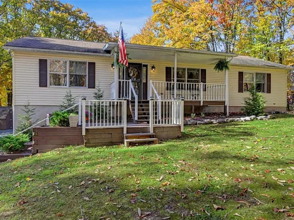 231 Sawtooth Dr, Effort, PA 18330
