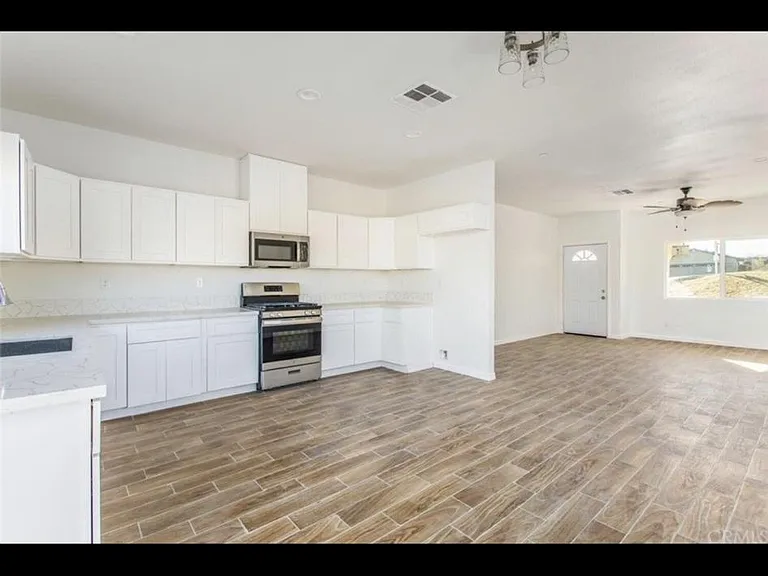 29528 Platino Dr — Photo 3