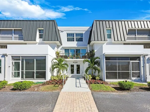 4200 Belair LN #302, NAPLES, FL 34103