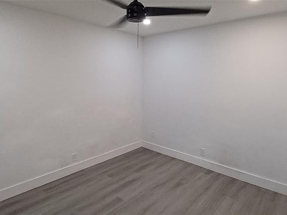5th image of 630 N 58th Ave