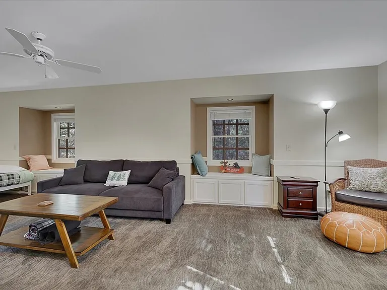 Building's Lounge