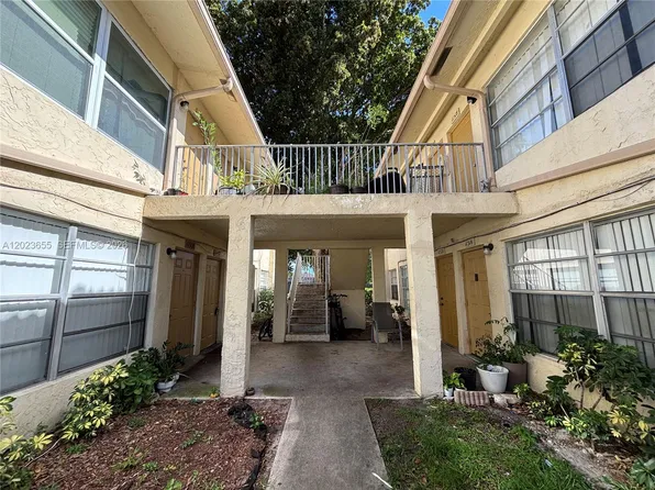 11512 Royal Palm Blvd #11512, Pompano Beach, FL 33065