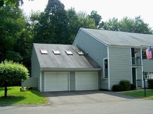 507 Country Side Rd, Greenfield, MA 01301