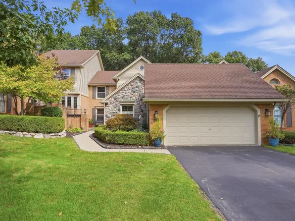4539 Golf View Dr, Brighton, MI 48116