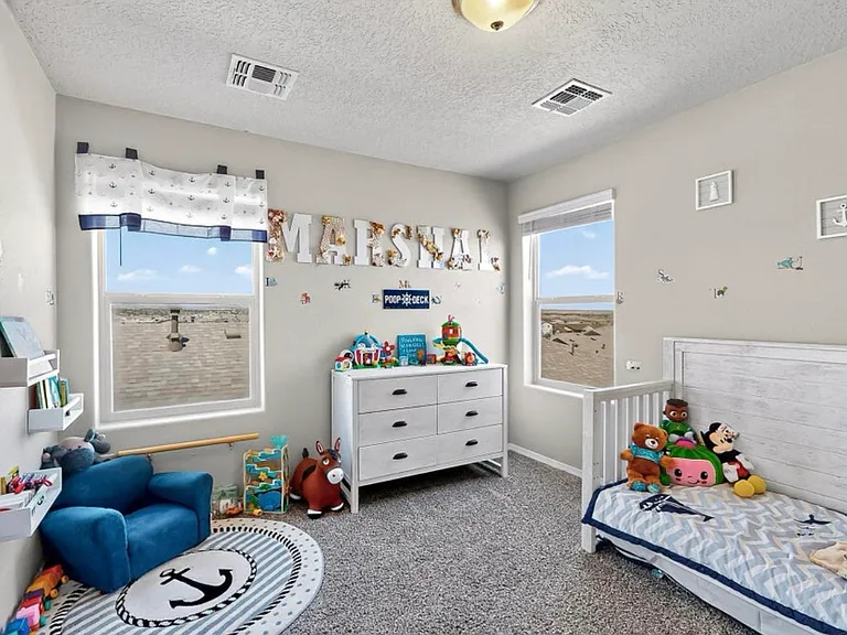 4871 Longs Peak Rd NE — Photo 10