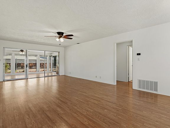 4th image of 1734 La Tierra Ln