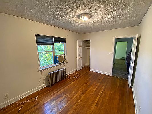 4th image of 28-19 50th St #2