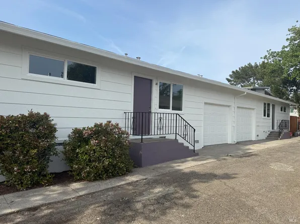 1580 Herbert Street, Santa Rosa, CA 95401