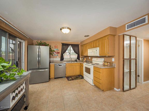 2nd image of 642 N Kent Dr