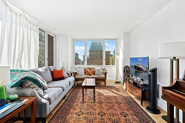 Rented by Seema B Blott, LREB | media 2