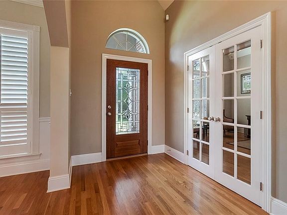2nd image of 172 Butternut Ln