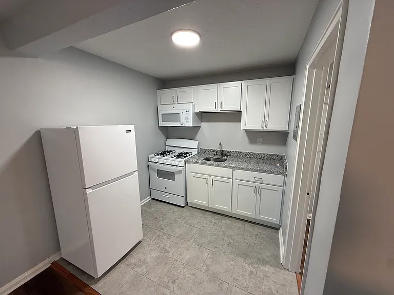 1219 S 6th St #B3 — Photo 6