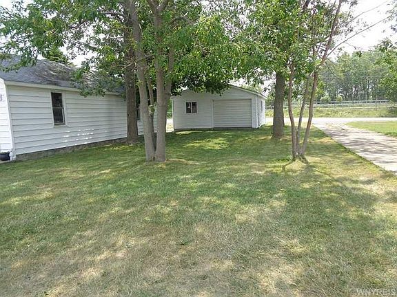 3rd image of 223 S Shore Dr