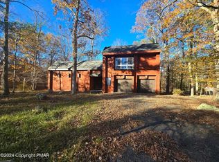 3128 Greenbriar Dr, East Stroudsburg, PA 18301