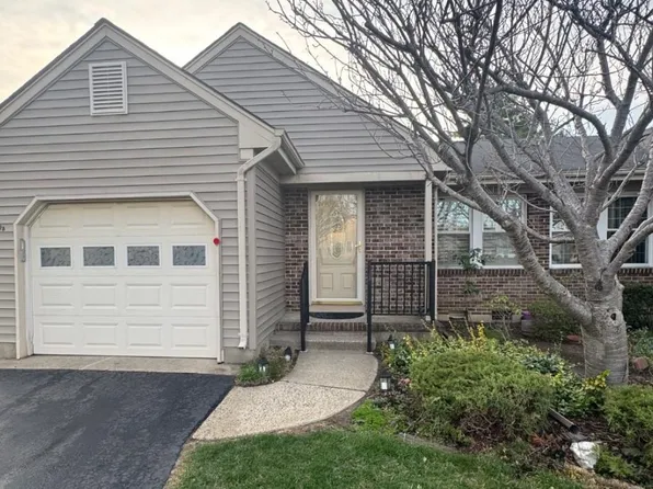 10B Molly Pitcher Ct, Monroe Township, NJ 08831