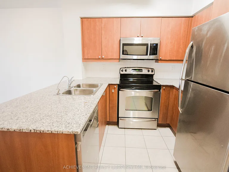 185 Oneida Cres #1115 — Photo 14