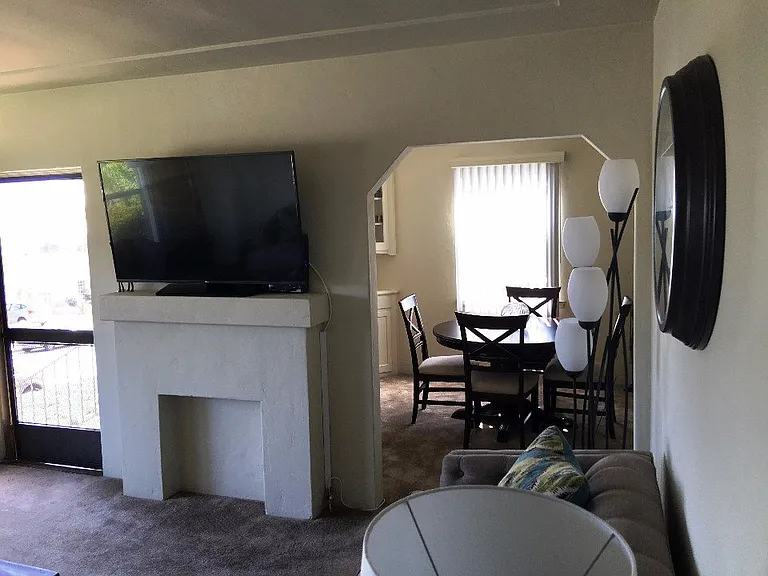 5728 Adelaide Ave — Photo 36
