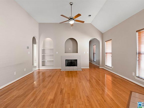 2nd image of 5449 Magnolia Trl