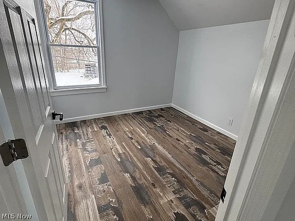 5th image of 3064 W 16th St