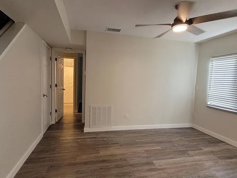 1460 Sheafe Ave NE #105 — Photo 10