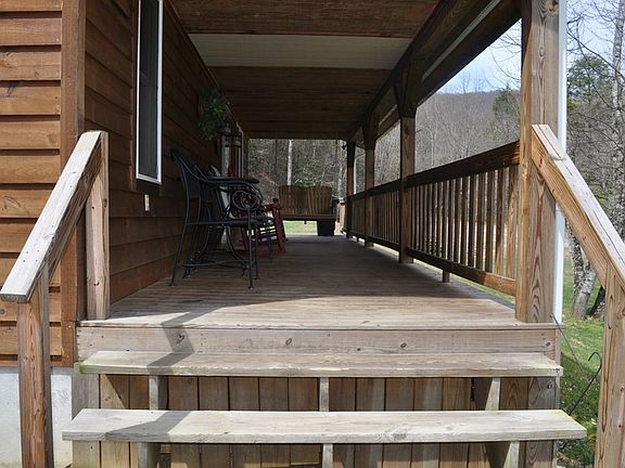 4th image of 199 Cozy Cabin Ln