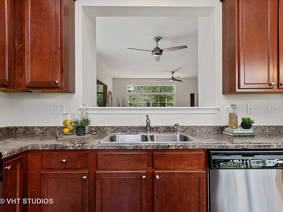 3rd image of 3410 Kentshire Cir