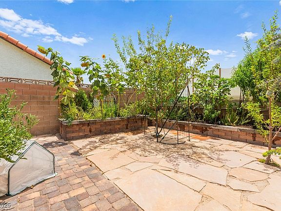 5th image of 7951 Aspendale Dr