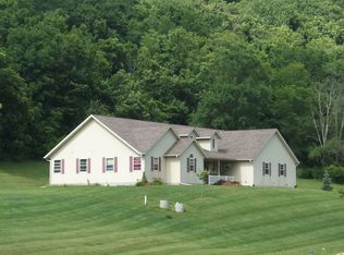 E2830 Bluebird Dr, Lone Rock, WI 53556