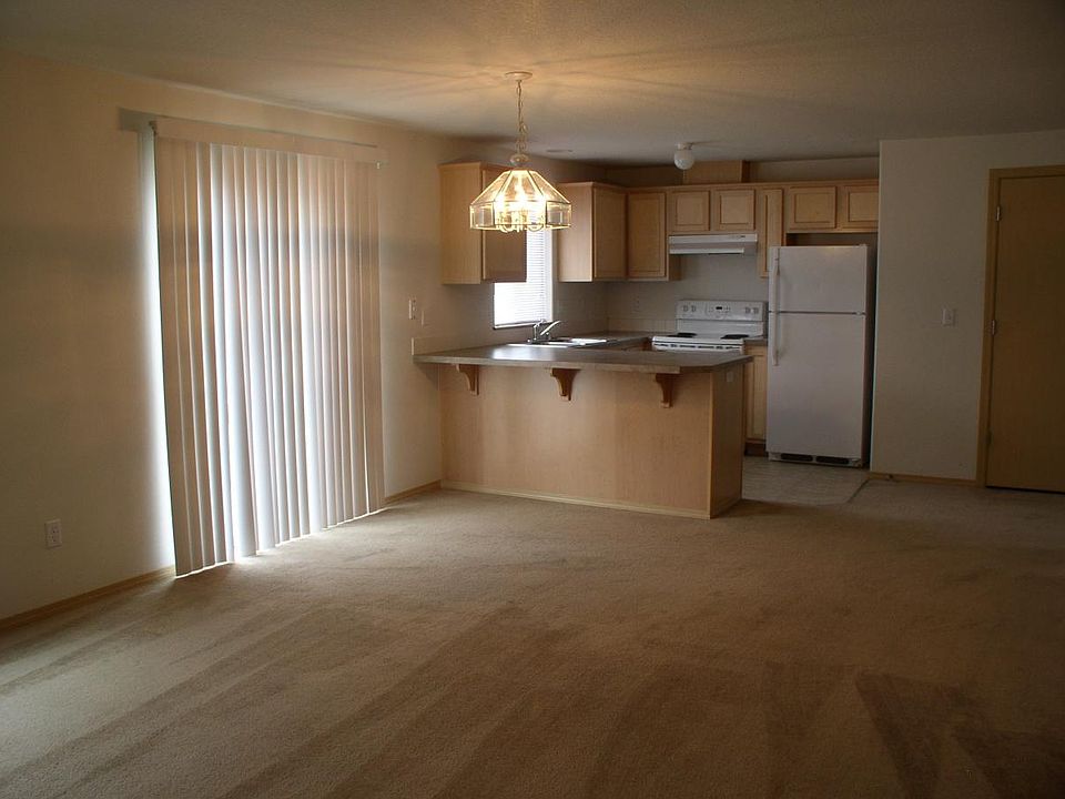 1st image of 1107 W 32nd Pl