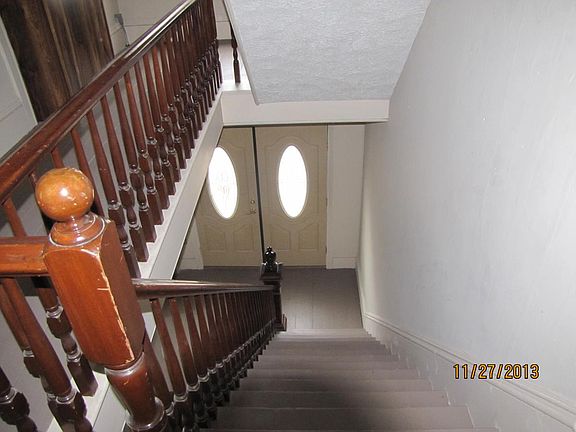 Common area staircase