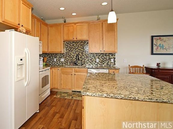 2nd image of 7501 Parkridge Ln