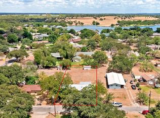 210 Robin Rd, Highland Haven, TX 78654