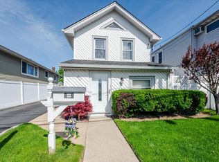40 Roosevelt Ave, Inwood, NY 11096